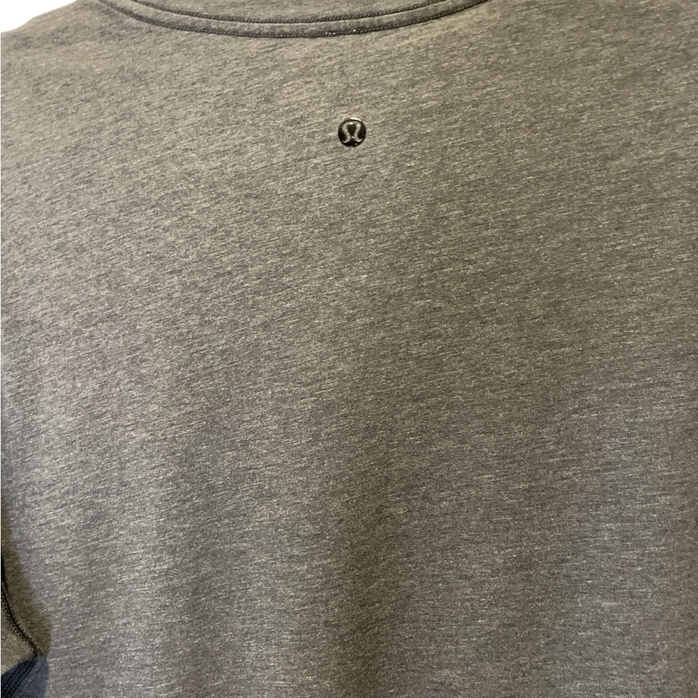 Lululemon Men's Gray Long Sleeve Shirt with pocket relaxed fit - Picture 3 of 3